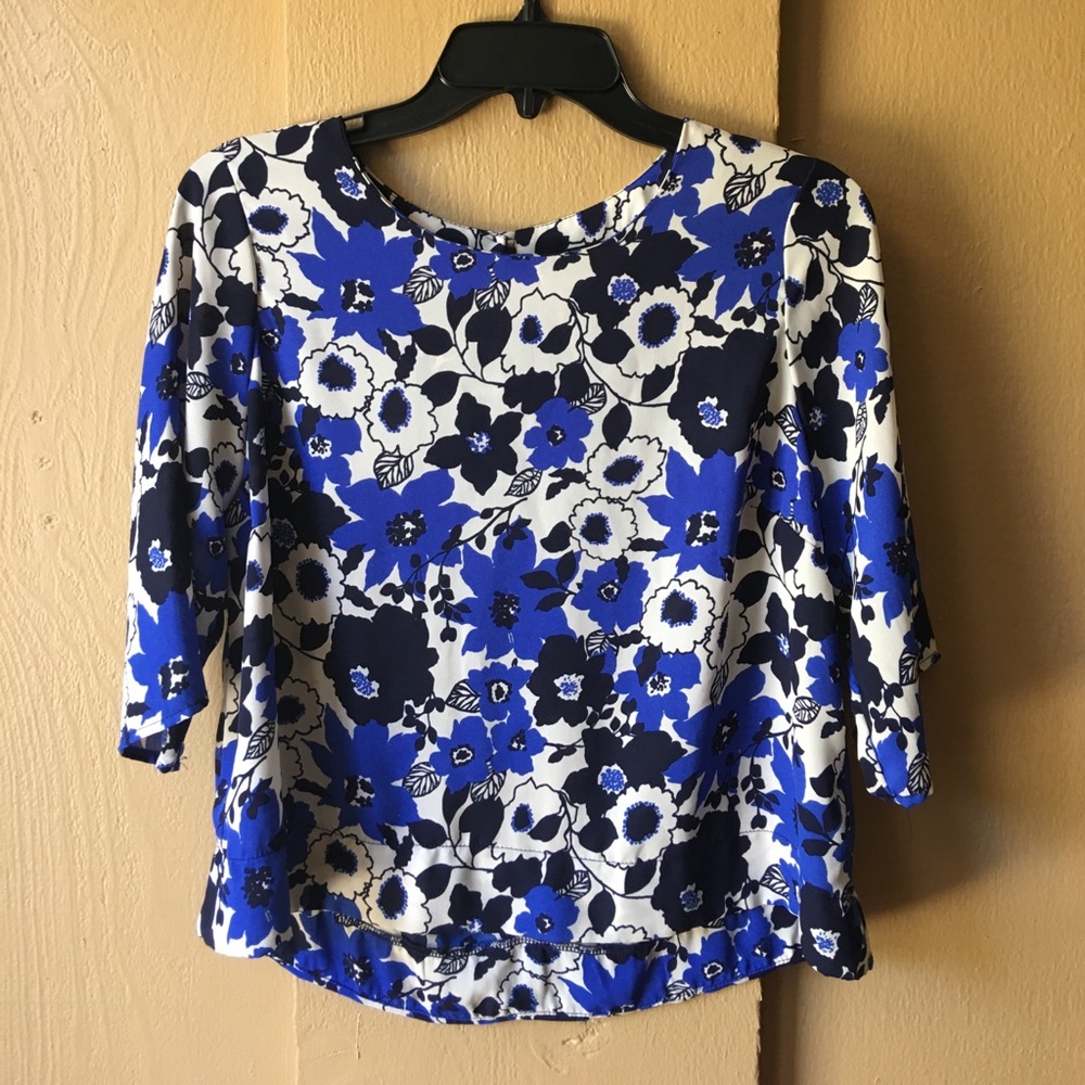 Bobeau cropped floral blouse